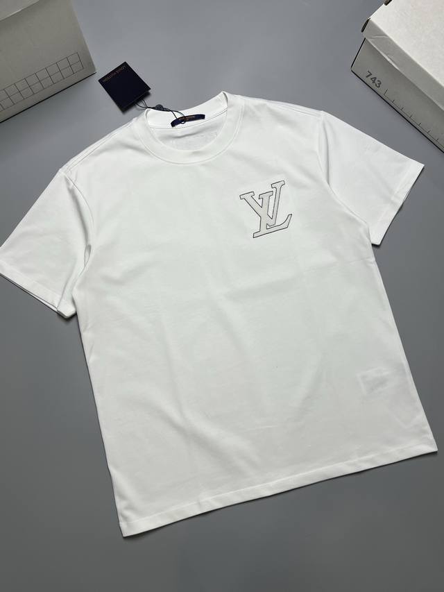 Lv 26S Summer Style Color: Black and White Size: SML XL Craftsmanship: Letter Em