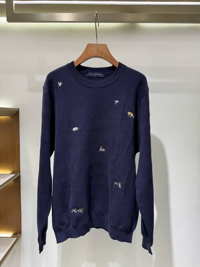 Lv Blason Animal Logo Embroidered Knit Sweater This elegant, delicate knit long-