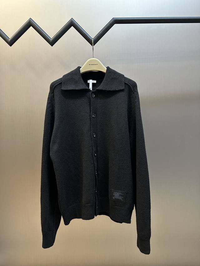 Burberry Collared Elbow Patch Cashmere Cardigan Made of 40-count double-ply wool