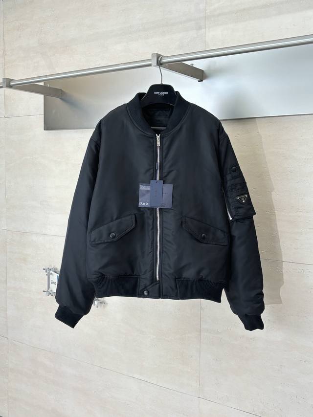 prada* Prada 25Ss Sleeve Label Bomber Flight Jacket Cotton Coat The fabric is ma