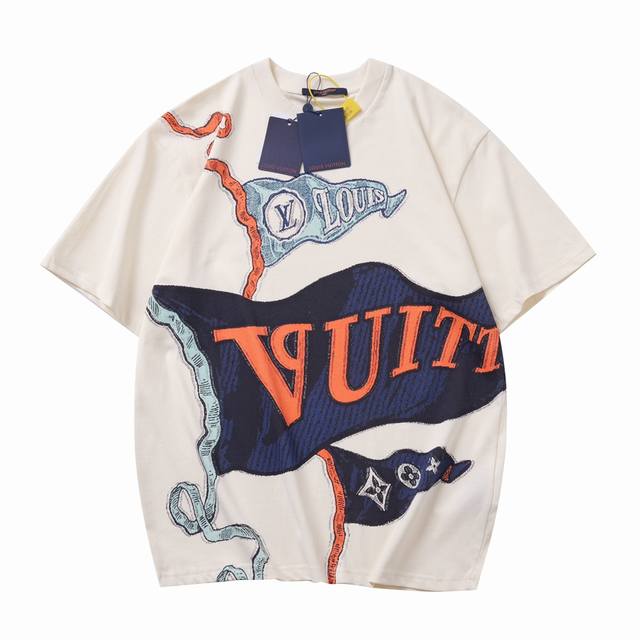 Louis Vuitton Flag Print Short-Sleeve T-Shirt ( ) Made from premium cotton, this