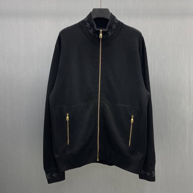 Lu Wool Knit Zip-Up Jacket Size: S-XL This wool belted jacket features a simple