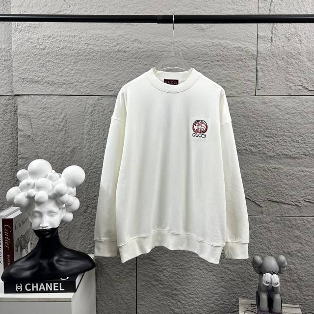 Gu* Gucci*2025 Early Autumn/Winter New Style Double G Chest Gucci Simple Embroid