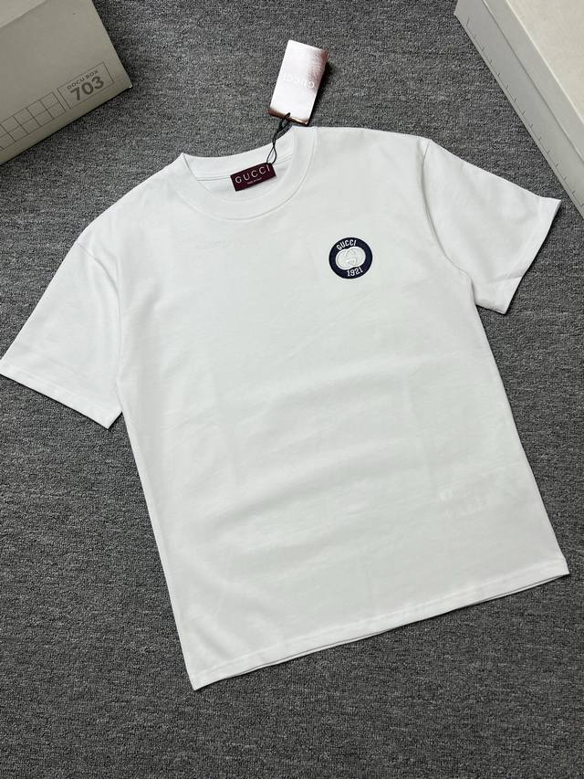 Gucci Short-Sleeve T-Shirt Colors: Black, White Sizes: S-XL Craftsmanship: Doubl