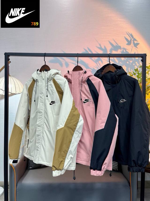 Nike Outdoor Waterproof Patchwork Cotton Jacket This Nike outdoor waterproof pat