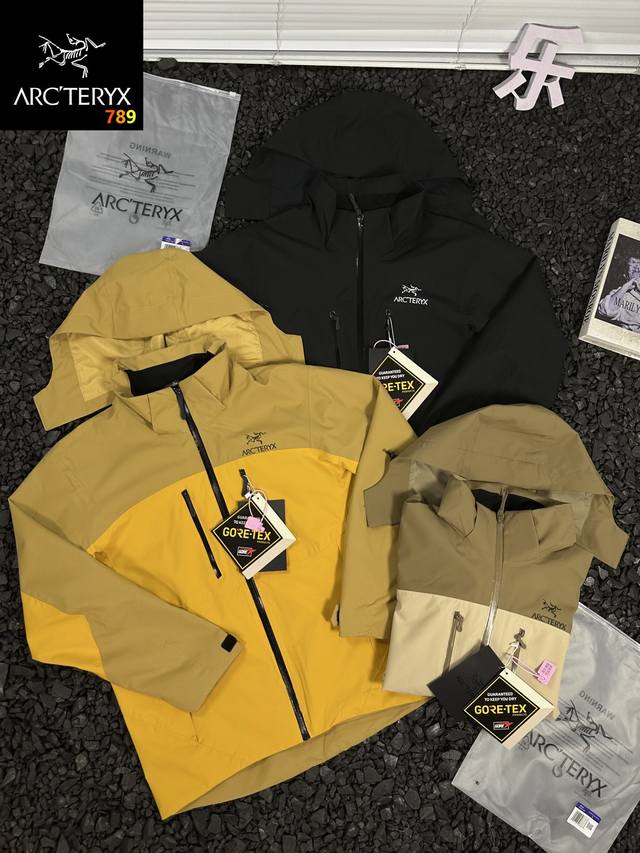 Arcteryx Outdoor Comfortable Breathable Color-Blocked Rain Jacket with 3D Rubbe