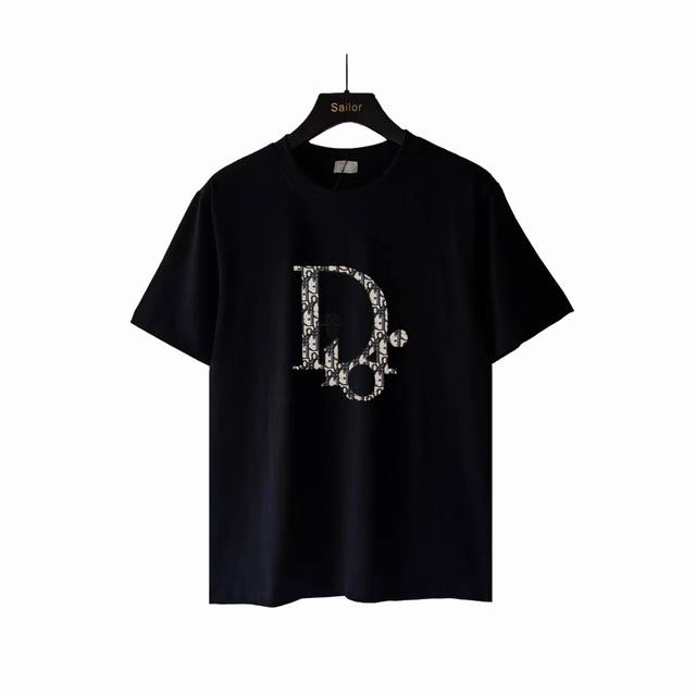 Real shot details + size chart. Dior logo embroidered short-sleeved T-shirt with