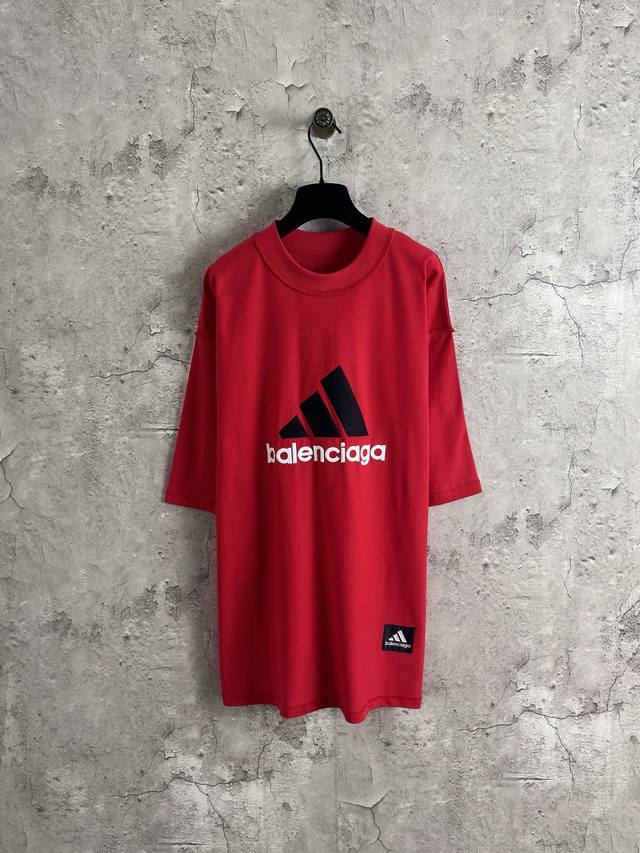Balenciaga x Adidas short-sleeved T-shirt ( ) Color: Red ( ) Sizes: Xs-L ( )