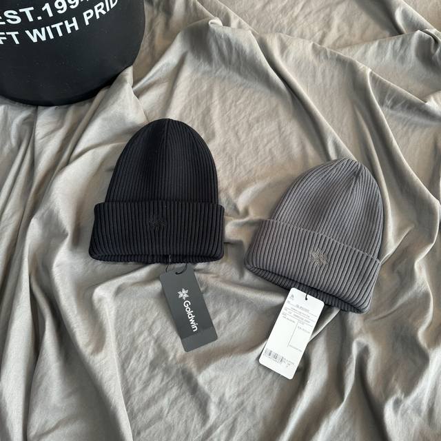 Goldwin Embroidered Label Solid Color Knitted Beanie