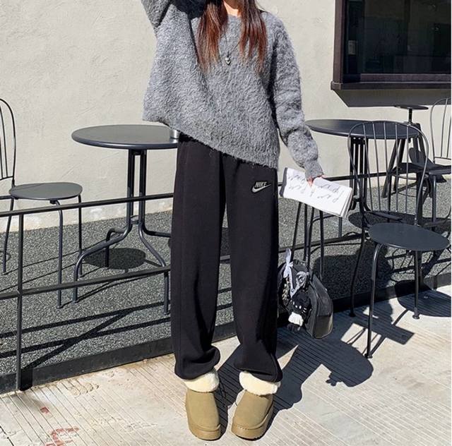 Original quality comparable to thousand-yuan pants, 130g fleece-lined pants, em