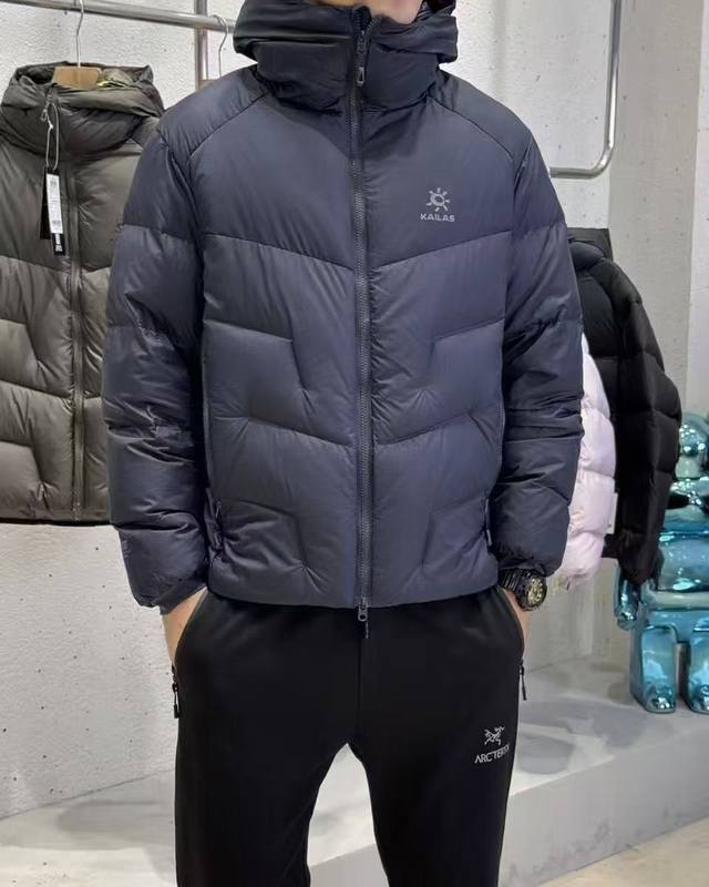 New Arrival Model Photos Kailas 5000Gt Down Jacket 1000 Fill Power Water-Repelle