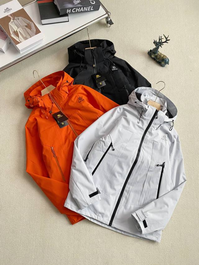 New Arrival Real Shots Kailas Embroidered 3-in-1 Windbreaker with Detachable Cas