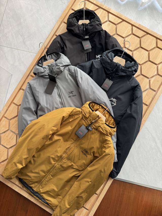 Supply Arc'teryx Graphene Heat-Reflective Hooded Jacket: Conquering Extreme Col