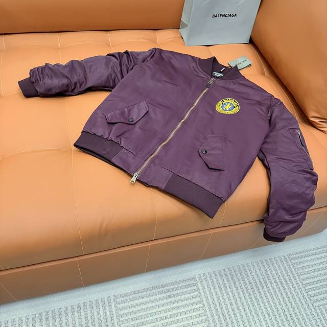 Balenciaga Baseball Jacket/Jacket. Ordered from the original mold, it took a mon