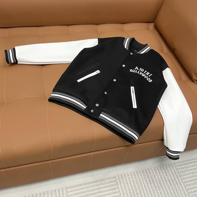 Ami runway baseball jacket/jacket. Ordered from the original mold, it took a mon