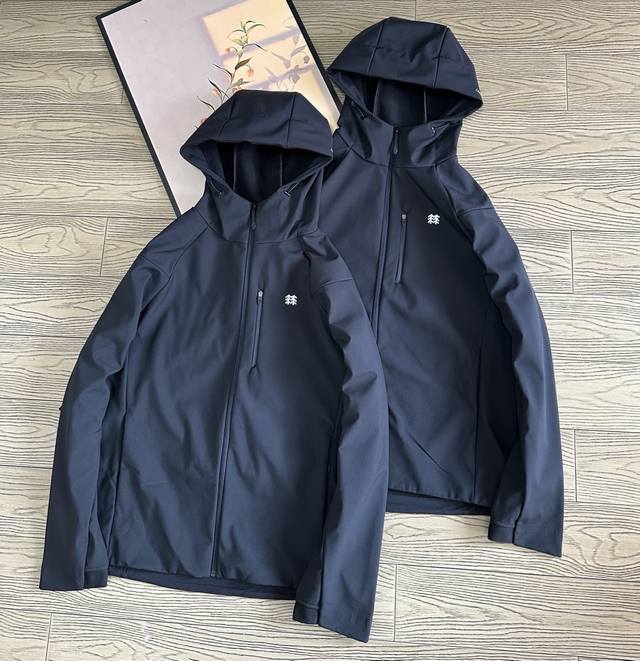 Fleece-lined Jacket! Kolon Sport Men's Softshell Jacket, Water-Repellent and Wi