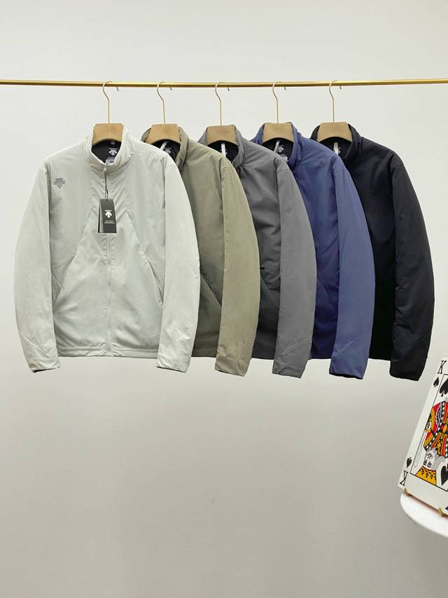 Descente Dualis Series Urban Commuter Men's Water-Repellent Insulated Jacket B13