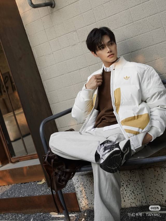 New Arrival Adidas Three-Color Coach Jacket Cotton-padded Jacket Adidas Original