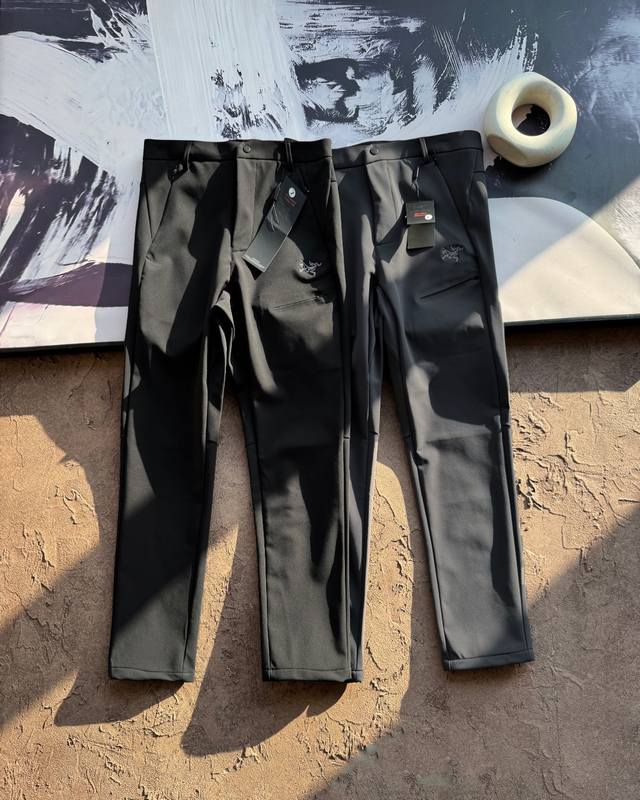 New Arrival: Arc'teryx Winter Fleece-Lined Thick Casual Business Embroidered Log