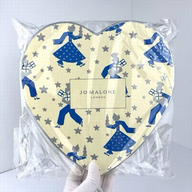 Special Price: Jo Malone Limited Edition Heart-Shaped 6-Piece Body Fragrance Set