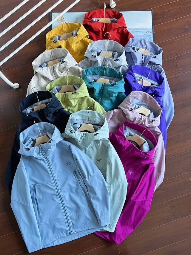 Embroidered version available. Arc'teryx 12-color hooded softshell jacket/jacket