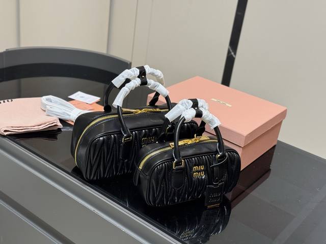 Upgraded version with box Size: 28*14Cm 23*12Cm New size for Miumiu bowling It'