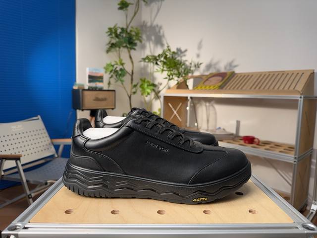 Kolon Sport Court Commuter/Business/Casual Shoes ( ) Sizes: 40-45 ( )