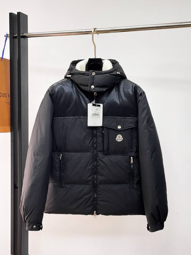 Moncler 2026 Autumn/Winter New Down Jacket. This is touted as the most expensiv