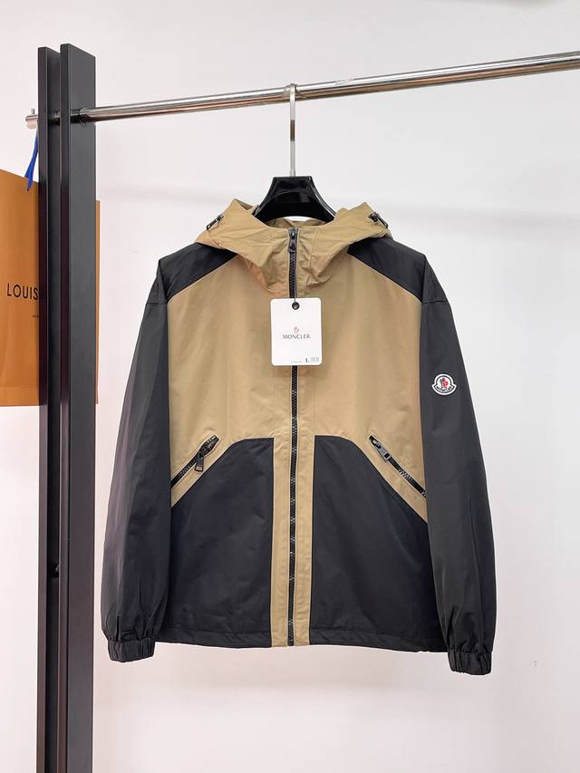 Moncler 2026 Spring New Arrival Jacket. A runway piece in perfect condition, co