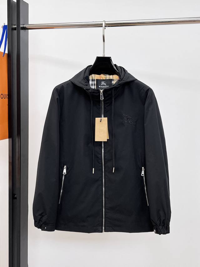 Burberry reversible jacket, Spring 2026 new arrival. A runway piece in perfect