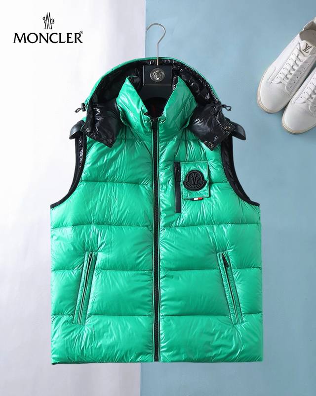 Moncler 2025 Autumn/Winter New Down Vest, all 90% down. Featuring the classic l
