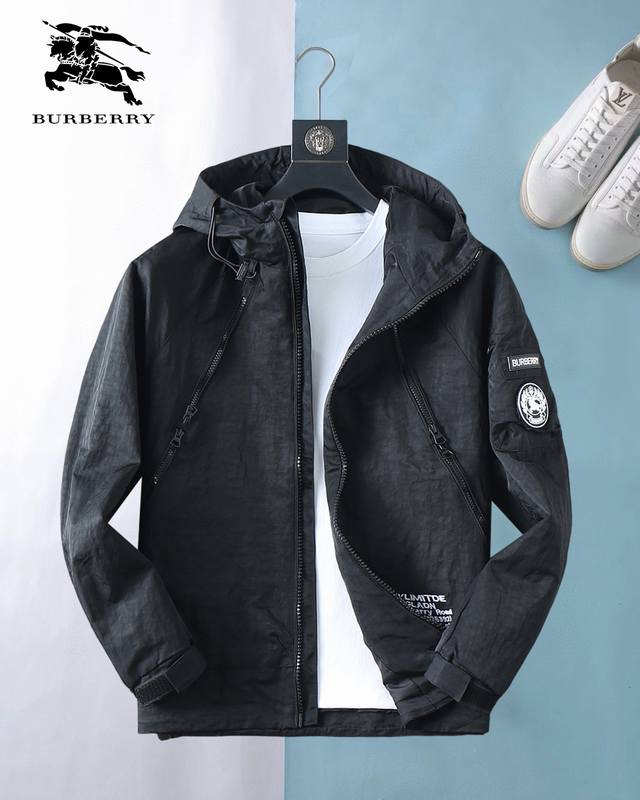 Burberry 2026 Spring New Arrival Jacket. A runway piece in perfect condition, c