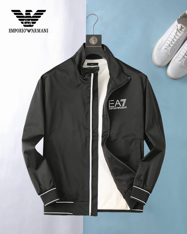 Armani 2026 Spring New Arrival Jacket. A runway piece in perfect condition, com