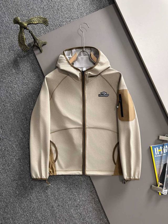 Paris 2025 Autumn New Arrival Zipper Windbreaker Jacket/Outerwear. All tags are