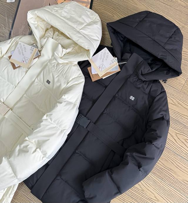 Kolon Slim Waist Tapered Hooded Mid-Length Down Jacket for Women, Gore-Tex Wate