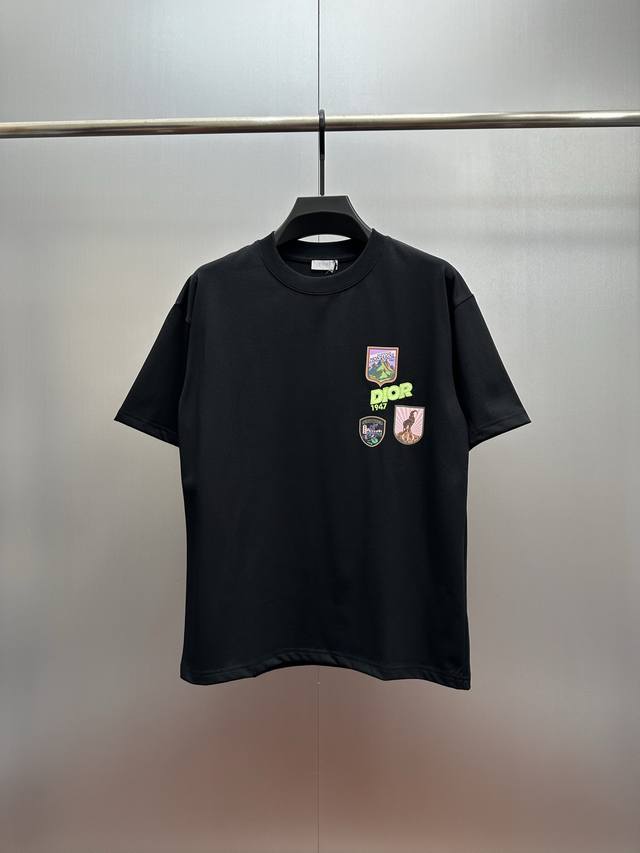 Dior Embroidered Badge Black T-Shirt Made with 320g heavyweight fabric, this cla