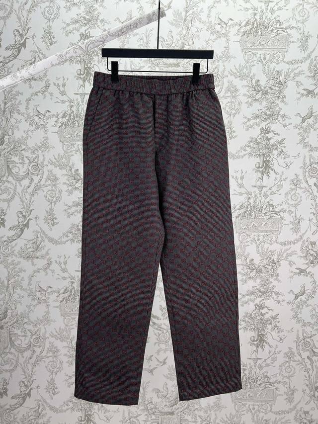 G brand 25Ss new Gg all-over print trousers. The print is all over the body and