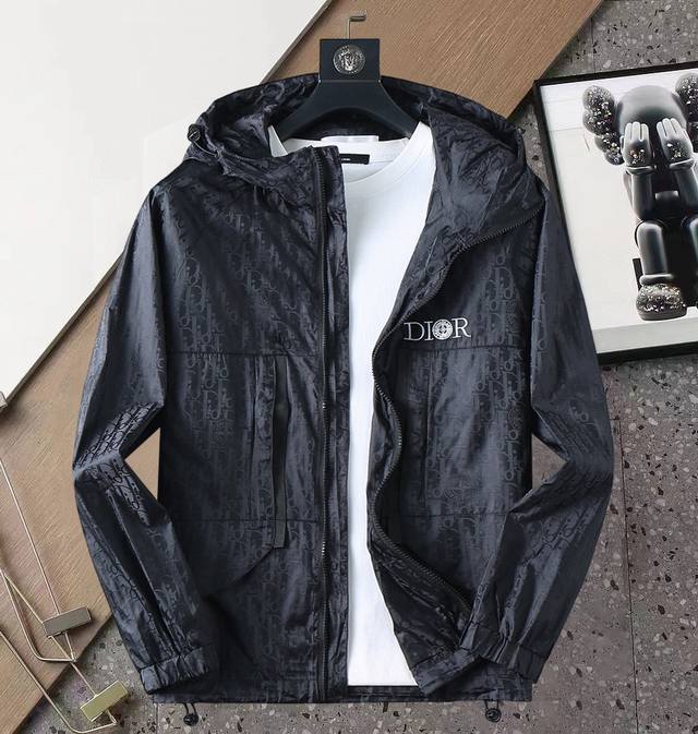 Dior 2025 Fall New Arrival Jacket. A runway piece in perfect condition, comfort