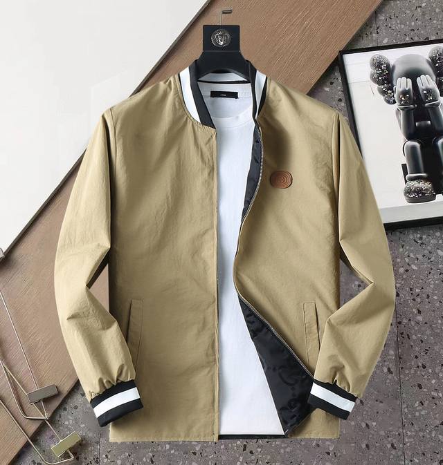 Gucci reversible jacket, new Fall 2025 style. A runway piece in perfect conditi