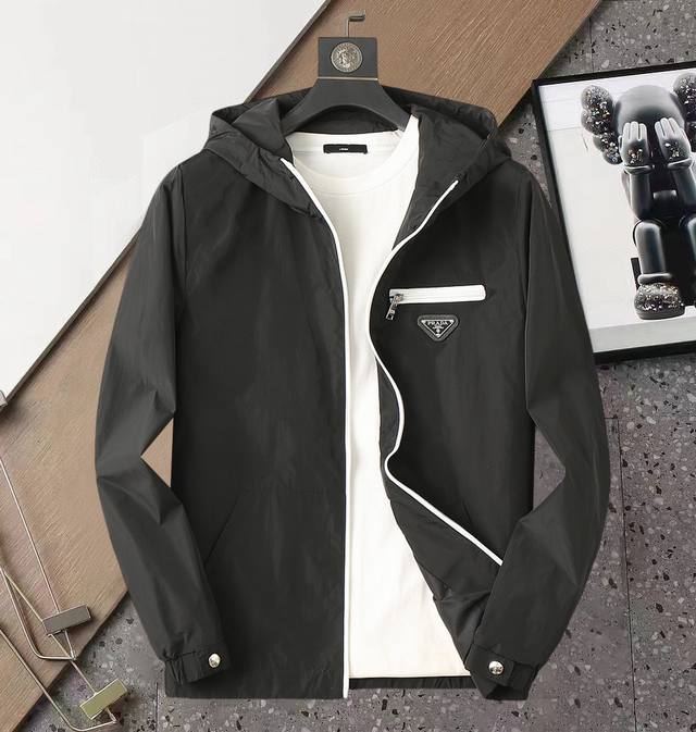 Prada 2025 Fall New Arrival Jacket. A runway piece in perfect condition, comfor