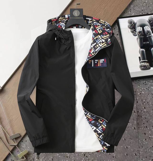 Fendi reversible jacket, new autumn 2025 style. A runway piece in perfect condi