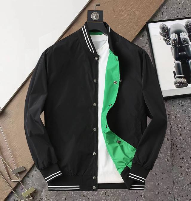 Prada Reversible Jacket, 2025 Fall New Arrival. A runway piece in perfect condi