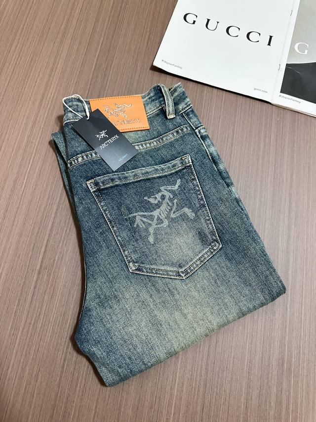 Arc'teryx Stretch Slim Fit Straight Leg Jeans, All Seasons! High-quality stretc