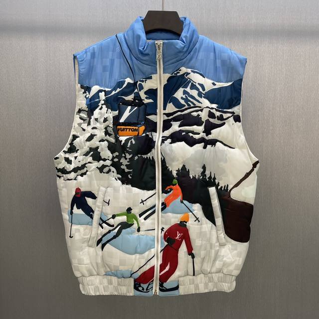 Lu Snow Mountain Vest Down Jacket Size: S-XL This new 24Ss sleeveless padded ves