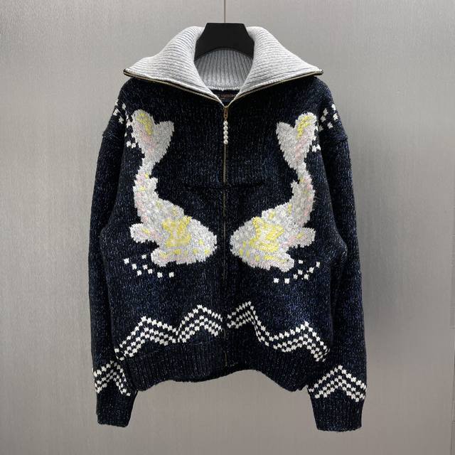 Lu Pisces Zipper Knit Waist-cinching Jacket Size: S-XL This waist-cinching jacke