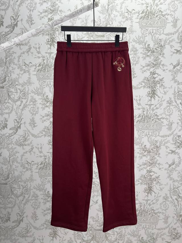 G brand 25Ss new red embroidered trousers. This trousers feature the classic dou