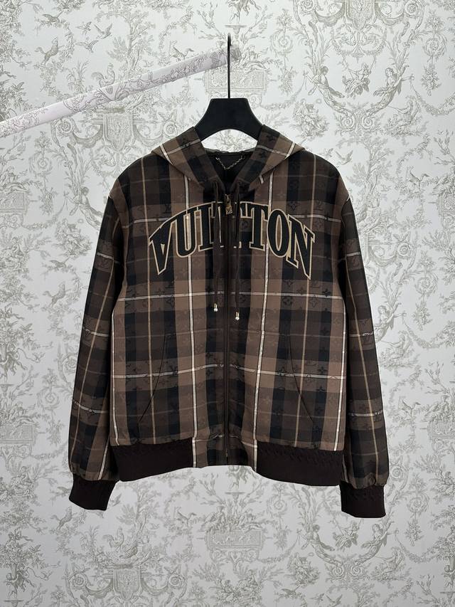 Louis Vuitton 25Ss New Hooded Waist-cinching Jacket. This zip-up hoodie is made