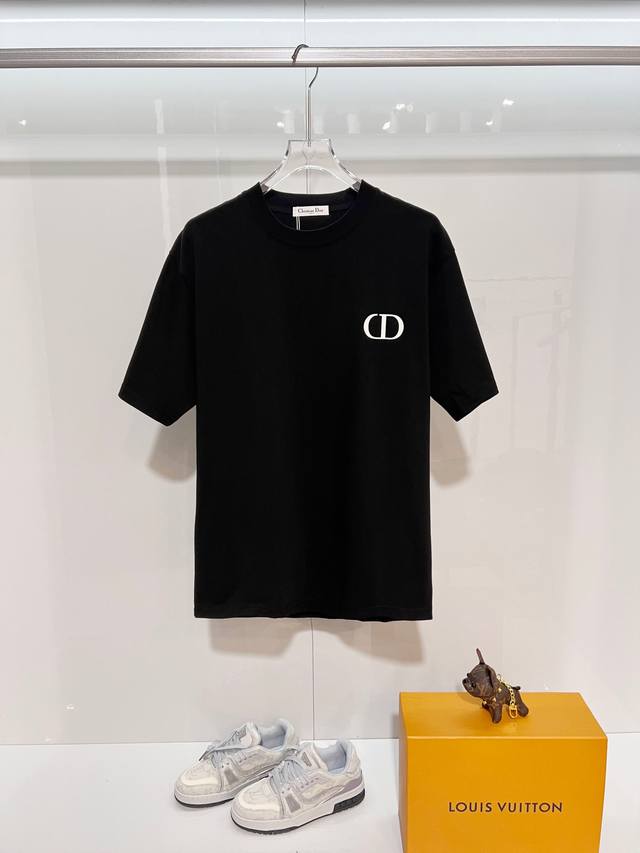 Dior 300g Crew Neck Short Sleeve T-Shirt. Classic and simple design with embosse