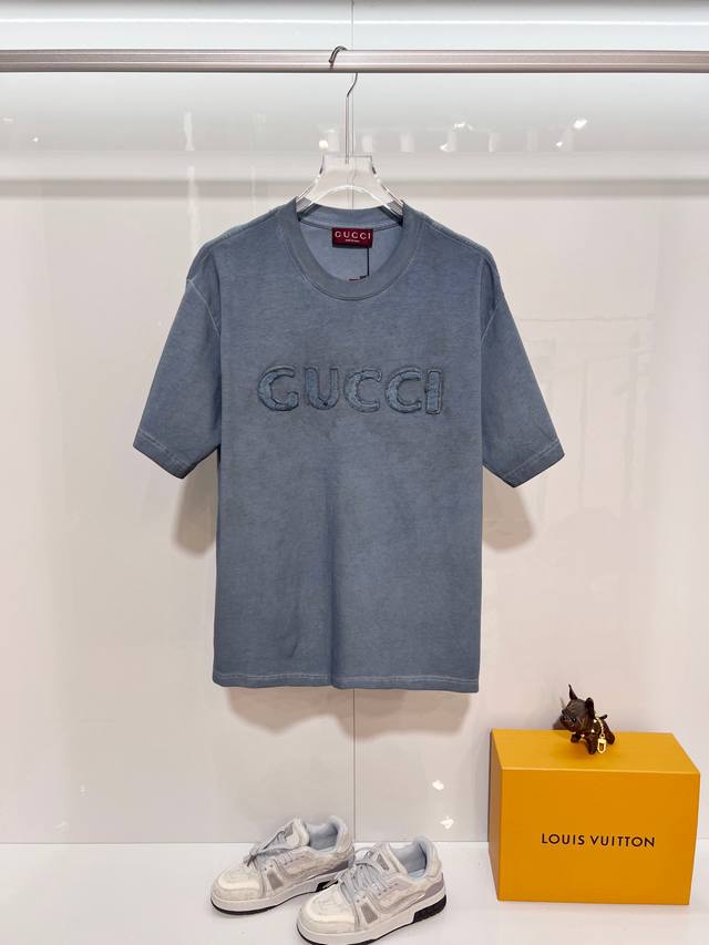 Gucci High-Quality 320g Crew Neck Short Sleeve T-Shirt, featuring the brand's cl
