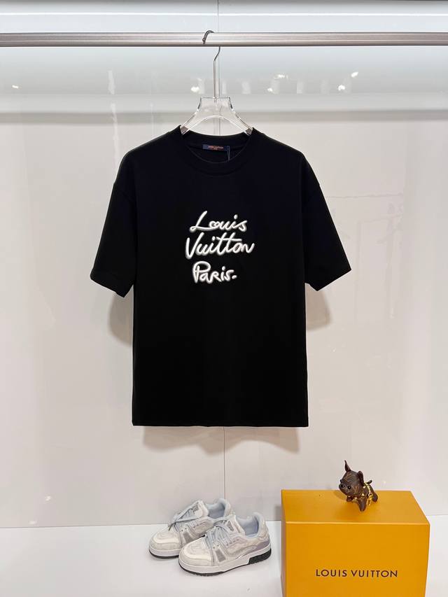 Louis Vuitton High-Quality 320g Crew Neck Short Sleeve T-Shirt. Brand Classic 1V